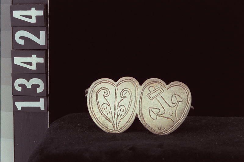 Image representing Brooch.