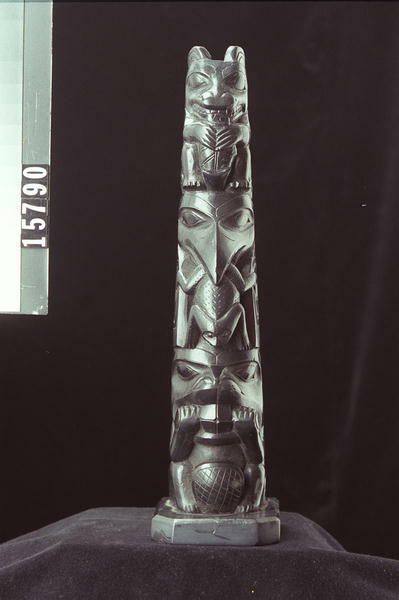 Image representing Pole, argillite.