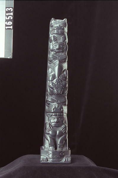 Image representing Pole, argillite.