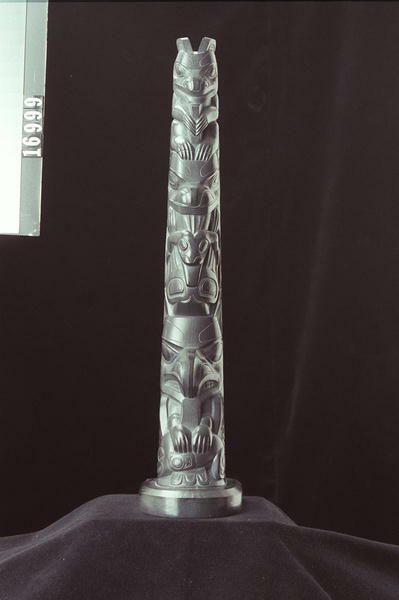 Image representing Pole, argillite.