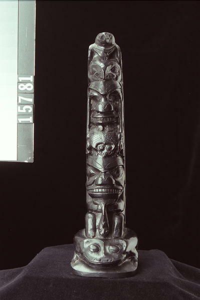 Image representing Pole, argillite.