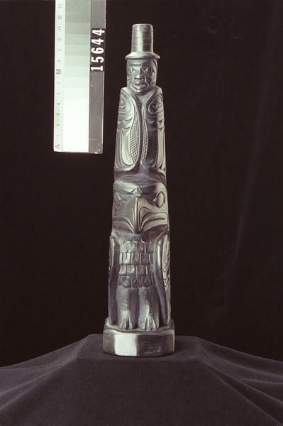 Image representing Pole, argillite.