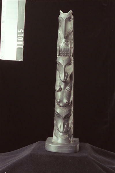 Image representing Pole, argillite.