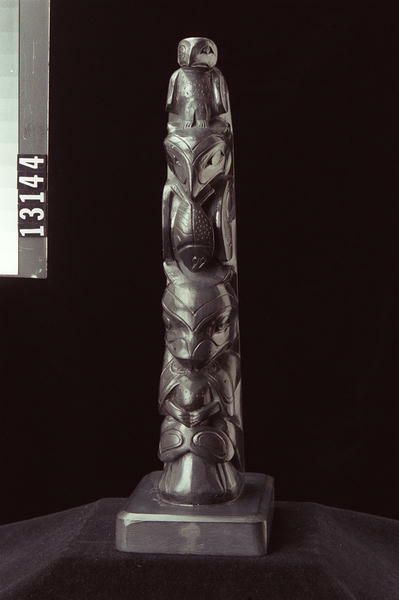 Image representing Pole, argillite.
