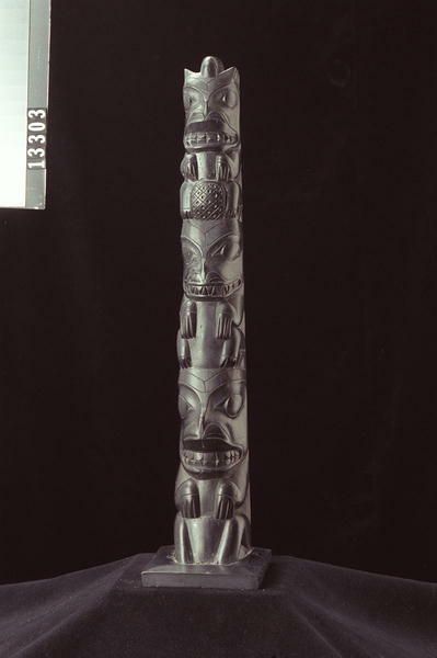 Image representing Pole, argillite.