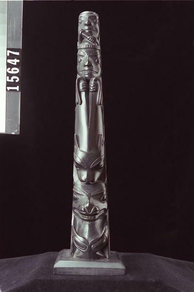 Image representing Pole, argillite.