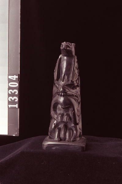 Image representing Pole, argillite.