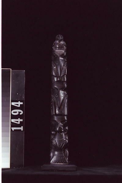 Image representing Pole, argillite.