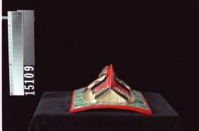 Image representing Headdress.