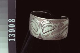 Image representing Bracelet.