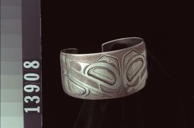 Image representing Bracelet.