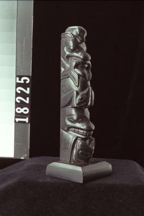 Image représentant Pole, argillite