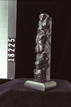 Image représentant Pole, argillite