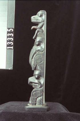 Image representing Pole, argillite.