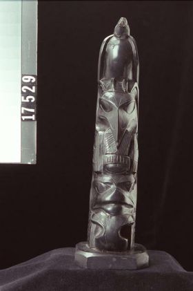 Image representing Pole, argillite.
