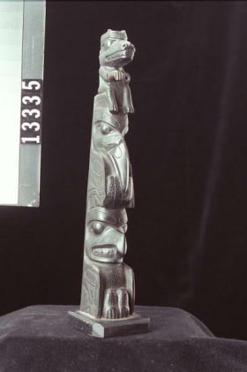 Image representing Pole, argillite.
