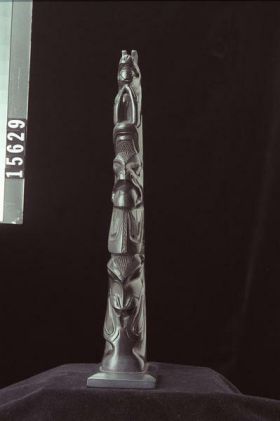 Image representing Pole, argillite.