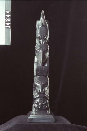 Image representing Pole, argillite.