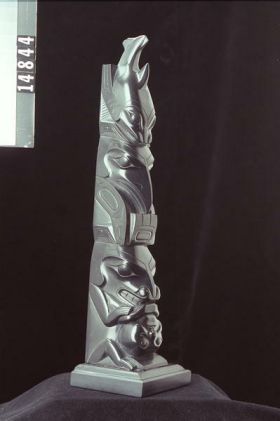 Image representing Pole, argillite.