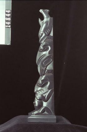 Image representing Pole, argillite.