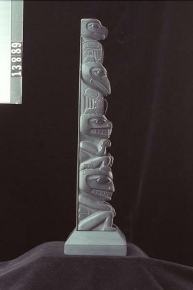 Image representing Pole, argillite.