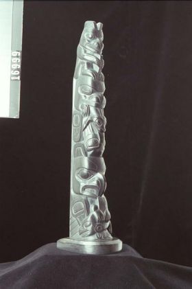 Image representing Pole, argillite.