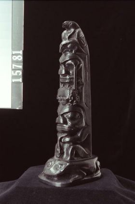 Image representing Pole, argillite.