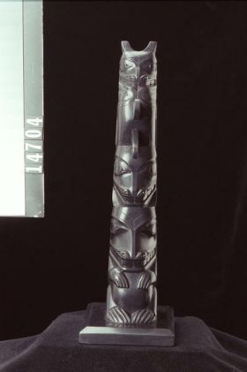 Image representing Pole, argillite.