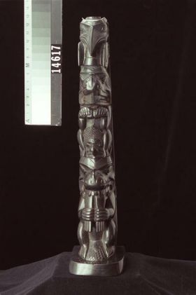 Image representing Pole, argillite.