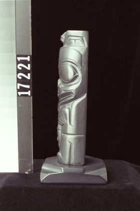 Image representing Pole, argillite.