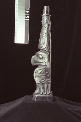 Image representing Pole, argillite.
