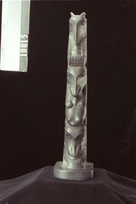 Image representing Pole, argillite.