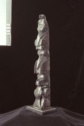Image representing Pole, argillite.