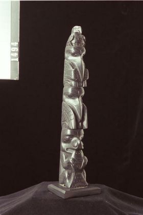 Image representing Pole, argillite.