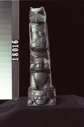 Image representing Pole, argillite.