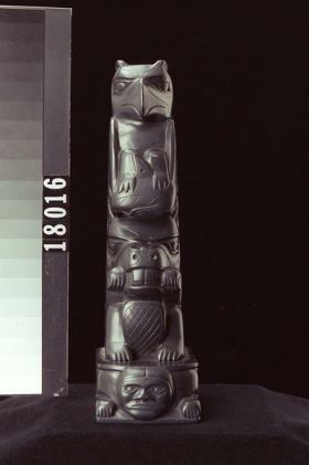 Image representing Pole, argillite.