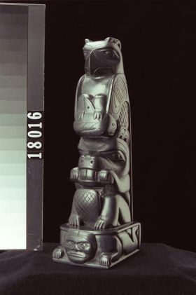 Image representing Pole, argillite.