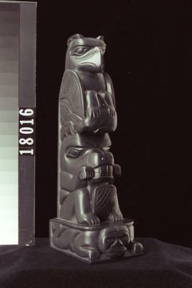 Image representing Pole, argillite.