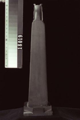 Image representing Pole, argillite.
