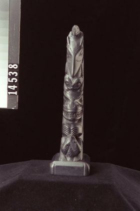 Image representing Pole, argillite.