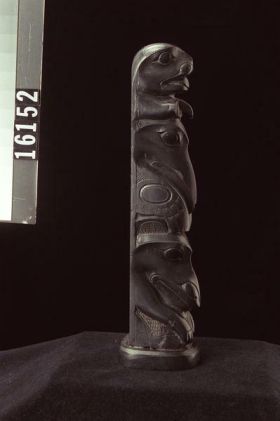 Image representing Pole, argillite.