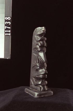 Image representing Pole, argillite.