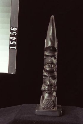 Image representing Pole, argillite.