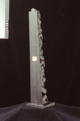 Image representing Pole, argillite.