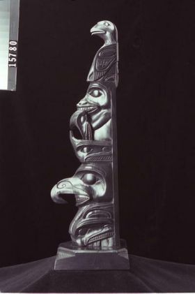 Image representing Pole, argillite.