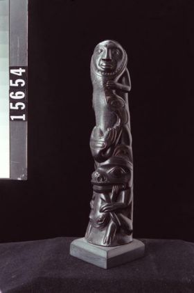 Image representing Pole, argillite.