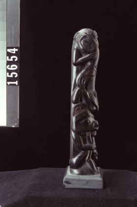 Image representing Pole, argillite.