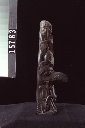 Image representing Pole, argillite.