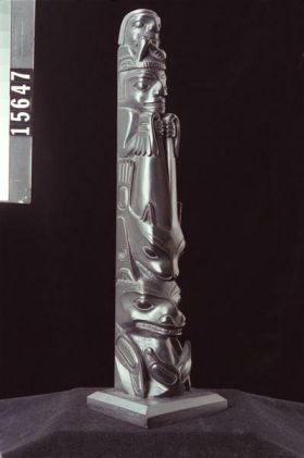 Image representing Pole, argillite.