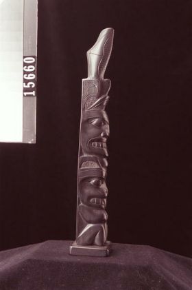 Image representing Pole, argillite.